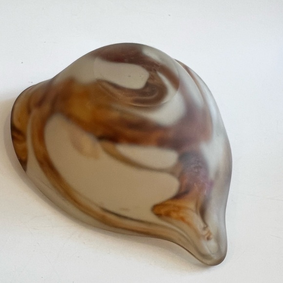 Art glass heart shaped dish